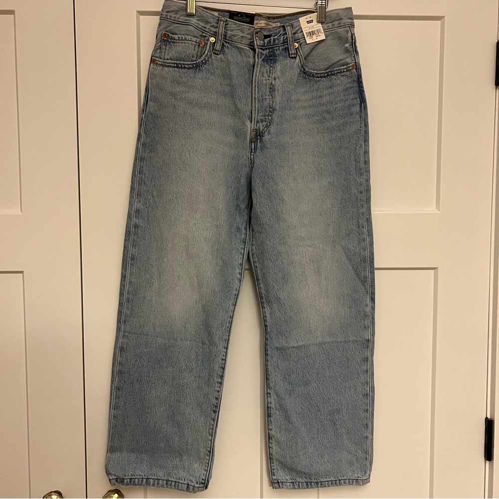 NWT Levi’s 501 Light Wash Ribcage Cropped Ankle Jeans - Picture 2 of 12